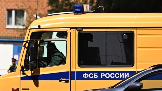 В Крыму задержали агента Киева, печатавшего детали для дронов и собиравшего их Автомобиль ФСБ РФ - РИА Новости, 1920, 04.08.2026