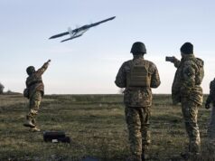 В Белгородской области дрон ВСУ атаковал авто, пострадавшего госпитализировали Украинские боевики запускают беспилотник - РИА Новости, 1920, 14.08.2026
