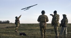 ВСУ ударили по кофейне в Энергодаре, есть пострадавшие Украинские боевики запускают беспилотник - РИА Новости, 1920, 23.08.2026
