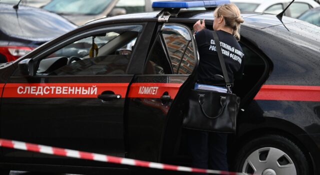 СК проверяет информацию о нападении обнаженного мужчины на подростка в Твери Автомобиль Следственного комитета РФ - РИА Новости, 1920, 18.08.2026