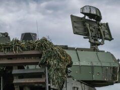 В Калужской области ночью ПВО сбила 14 БПЛА, пострадавших нет Боевое дежурство экипажа ЗРК Тор-М2 - РИА Новости, 1920, 11.08.2026