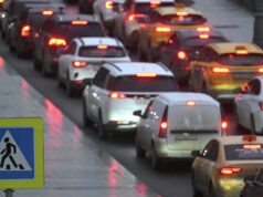 В Москве перекрыли движение на улице Самуила Маршака из-за аварии Дорожное движение в Москве - РИА Новости, 1920, 11.08.2026