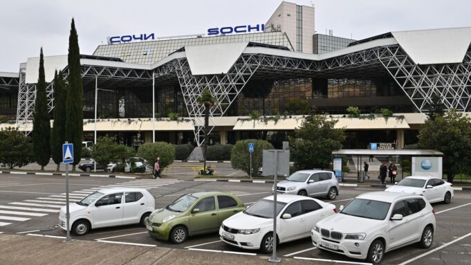 В аэропортах Геленджика и Сочи сняли ограничения для воздушных судов Международный аэропорт Сочи - РИА Новости, 1920, 15.08.2026