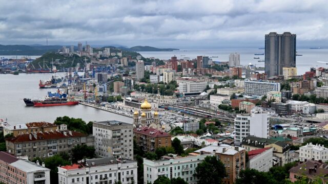 Во Владивостоке устраняют аварию, оставившую 30 тысяч потребителей без света Вид на Владивосток - РИА Новости, 1920, 03.08.2026