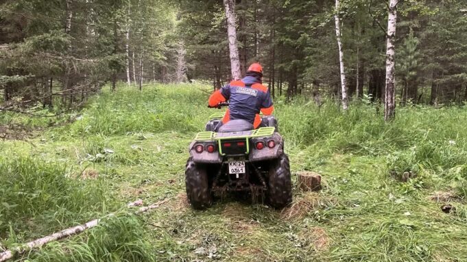 СК: приоритетной версией пропажи семьи Усольцевых является несчастный случай Группировка краевых спасателей задействована в дополнительных мероприятиях по поиску семьи Усольцевых, пропавшей в Манско-Уярском округе - РИА Новости, 1920, 11.08.2026