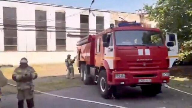 Во Владикавказе ликвидировали открытое горение на заводе "Кетон" Ликвидация пожара на заводе во Владикавказе - РИА Новости, 1920, 03.08.2026