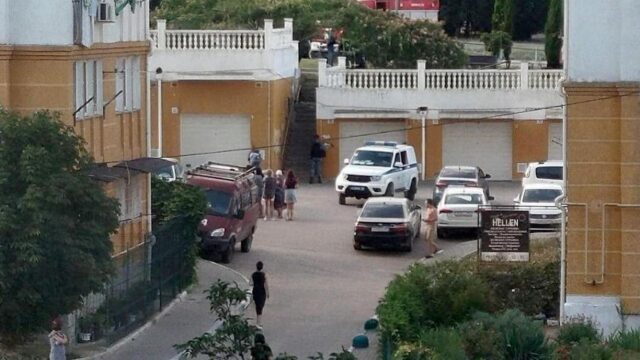 РИА Новости: место подрыва российского военного в Севастополе оцеплено Обстановка на месте взрыва в Севастополе, где погиб военнослужащий Минобороны - РИА Новости, 1920, 13.08.2026