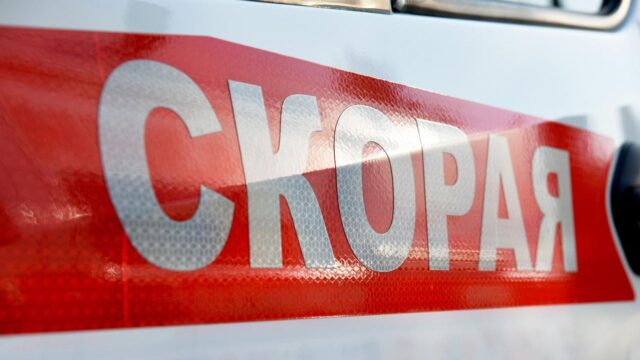 В Мелитополе три человека пострадали из-за атаки украинского дрона Автомобиль скорой помощи - РИА Новости, 1920, 14.08.2026