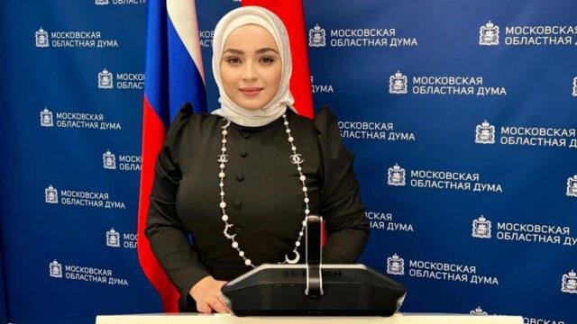 В Дагестане мужчина ворвался в дом к певице Магомедовой и напал на нее Хадижа Магомедова - РИА Новости, 1920, 17.08.2026