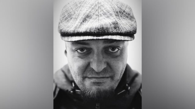SHOT: тело бас-гитариста рок-группы "Кукрыниксы" Огоняна нашли в Петербурге Дмитрий Оганян - РИА Новости, 1920, 20.08.2026