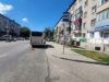 В Барнауле женщина зацепилась кольцом за саморез в автобусе и лишилась пальца Маршрутка, в которой жительница Барнаула получила травму пальца - РИА Новости, 1920, 21.08.2026