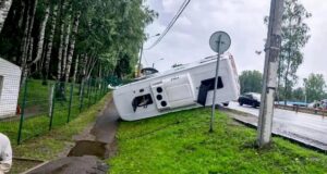 Последствие ДТП с участием рейсового автобуса в Ленинградской области - РИА Новости, 1920, 21.08.2026