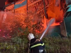 Площадь пожара на складе в Петербурге сократилась до шести тысяч «квадратов» Ликвидация пожара на складе в Пушкинском районе Санкт-Петербурга - РИА Новости, 1920, 24.08.2026