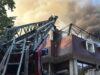 В Уфе площадь пожара в ресторанном комплексе выросла до 600 кв м Ликвидация пожара на крыше ресторанного комплекса в Уфе - РИА Новости, 1920, 24.08.2026