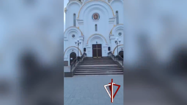 В Красноярске задержали мужчину, взломавшего двери храма, чтобы помолиться Храм в Красноярске, двери которого взломал пьяный мужчина - РИА Новости, 1920, 25.08.2026