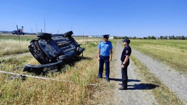 Три человека погибли, двое пострадали в ДТП в Крыму На месте ДТП в Белогорском районе Крыма - РИА Новости, 1920, 30.08.2026