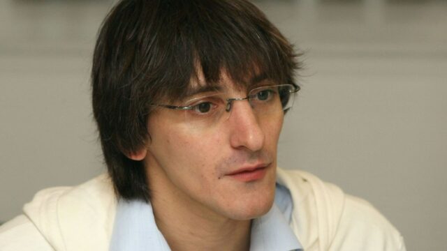 Следствие попросило арестовать ведущего "Дождя" Михаила Фишмана Михаил Фишман** - РИА Новости, 1920, 13.08.2026