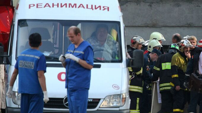 В Благовещенске госпитализировали 10 пострадавших при пожаре на ГХК Скорая помощь - РИА Новости, 1920, 26.08.2026