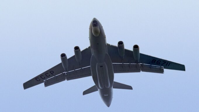 Спецборт Ил-76 МЧС прибыл в Благовещенск эвакуировать пострадавших на ГХК Самолет Ил-76. Архив - РИА Новости, 1920, 26.08.2026