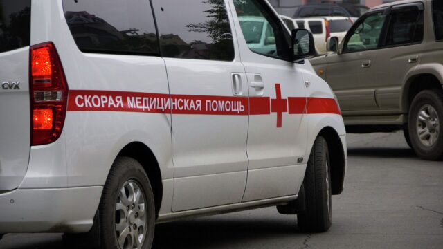 В Приморье подросток выпила пять банок энергетика и попала в больницу Карета скорой помощи - РИА Новости, 1920, 25.08.2026