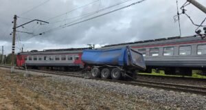 Движение поездов на перегоне Бельково–Киржач открыли по второму пути Последствия столкновения электрички с грузовиком во Владимирской области - РИА Новости, 1920, 07.09.2026