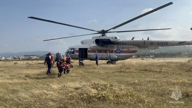 Число погибших в горах в КБР альпинистов выросло до 12, еще пятерых ищут Операция по поиску альпинистов в Кабардино-Балкарской республике - РИА Новости, 1920, 08.09.2026