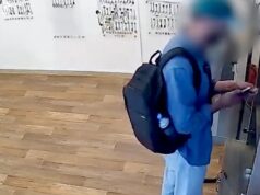 Турист из Нижнего Новгорода украл ложку Ерофеева из музея во Владимире Турист из Нижнего Новгорода украл экспонат из музея ложки во Владимире - РИА Новости, 1920, 08.09.2026